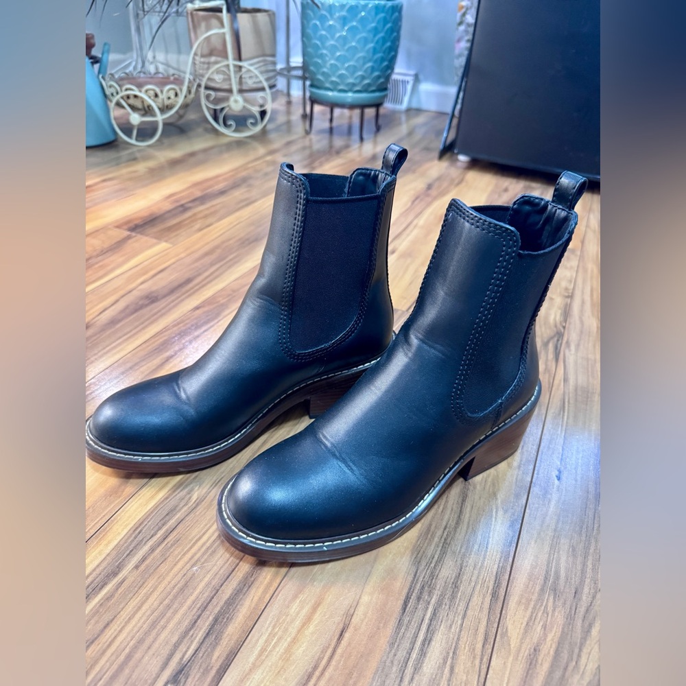 Steve Madden Black Leather Ankle Boots